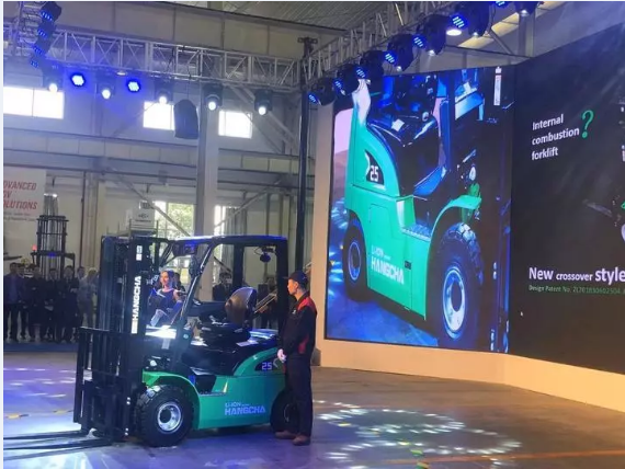 【喜訊】杭叉家族新成員來了！新能源叉車助力新制造業