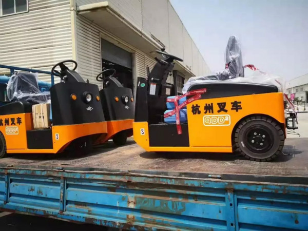 有質(zhì)量有保證，杭叉的電動牽引車再一次交付天津某企業(yè)！